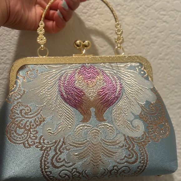 Cute small purse with chain - Picture 1 of 4